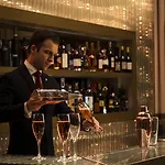 Ξενοδοχείο Four Seasons 5*