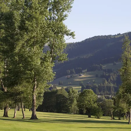 Four Seasons Hotel 5*