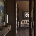 מלון Four Seasons מגב