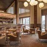 Four Seasons 5*