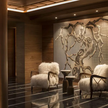 Four Seasons Hotel
