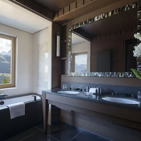 Four Seasons Hotel