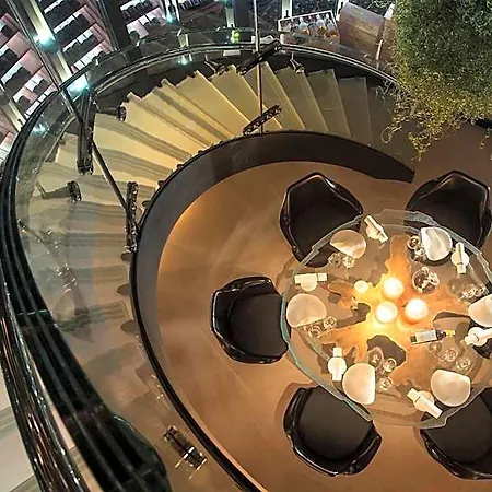 Four Seasons Hotel 5*