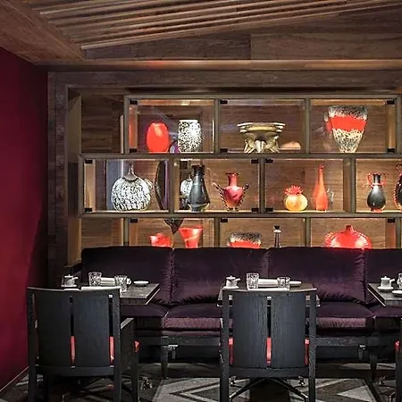 Four Seasons Hotel 5*