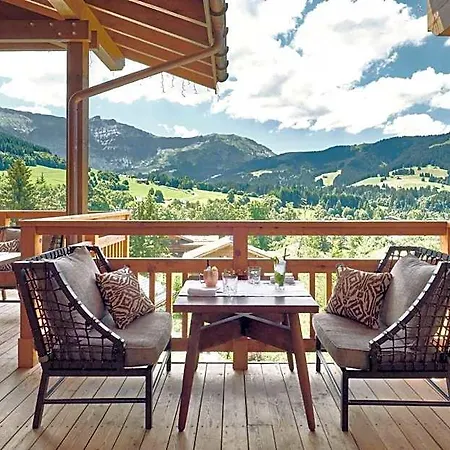 Four Seasons Hotel 5*