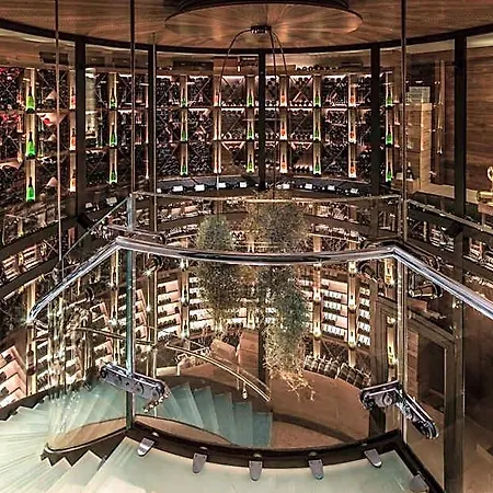Four Seasons Hotel