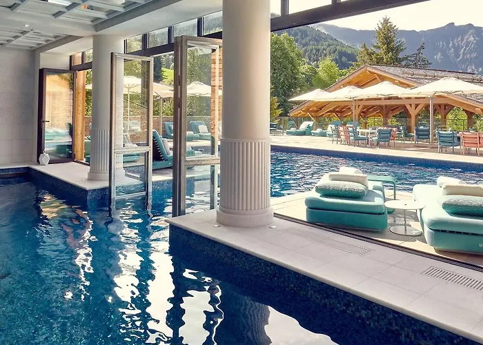 Otel Four Seasons 5*